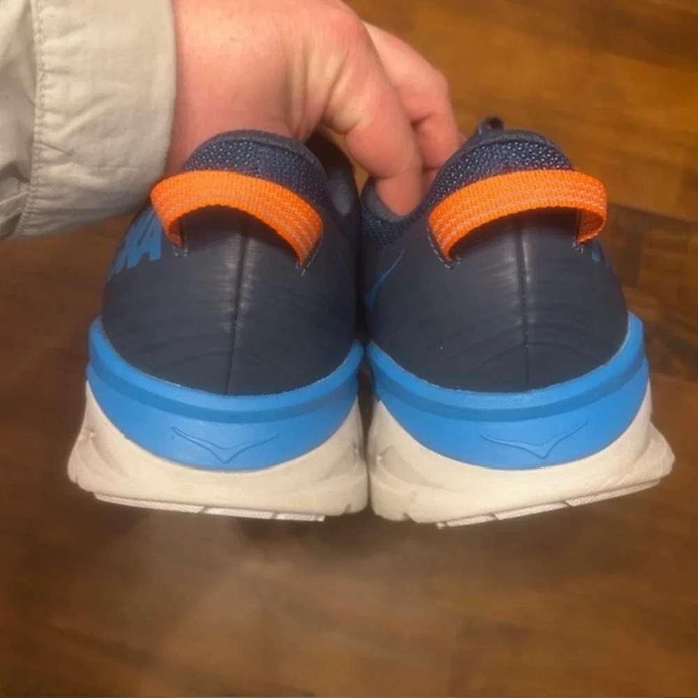 Hoka One One hoka one